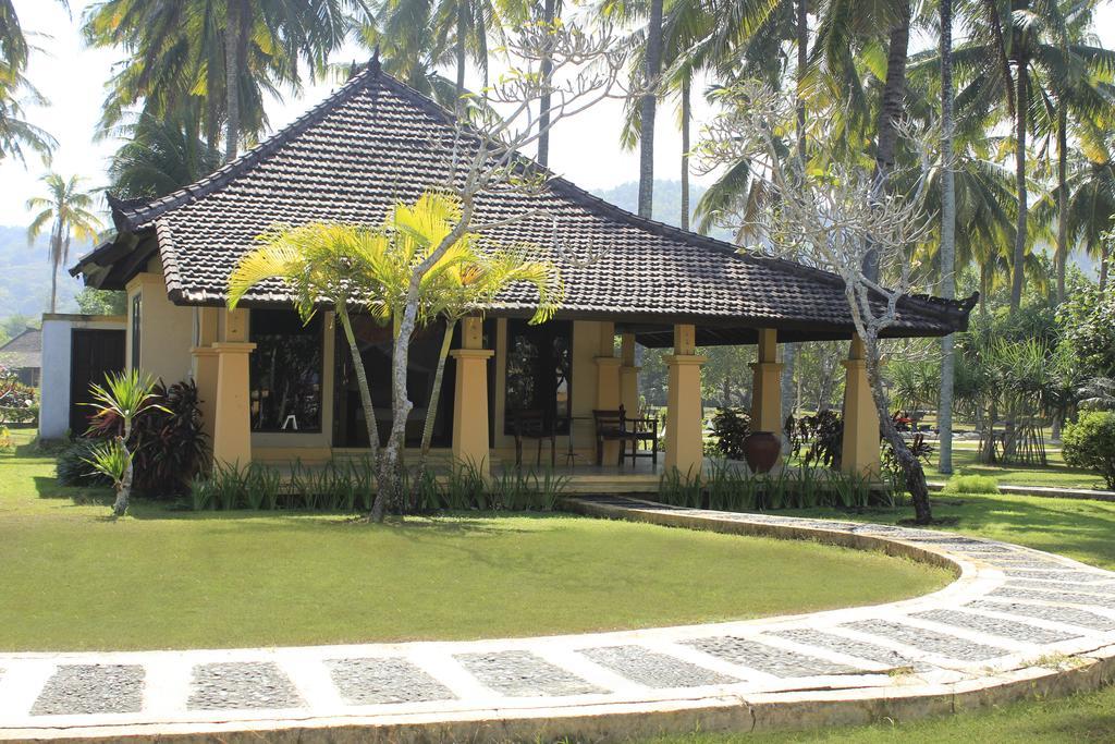Tastura Beach Hotel Kuta  Exterior foto