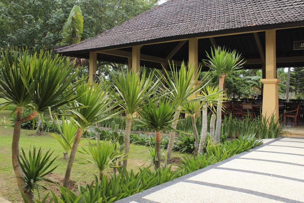 Tastura Beach Hotel Kuta  Exterior foto